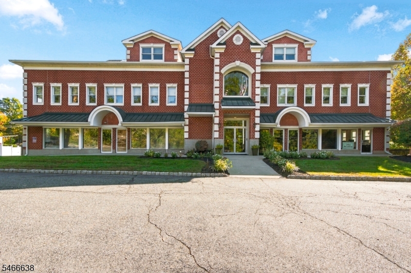 28 Bowling Green Pkwy 3ab Jefferson NJ 07849