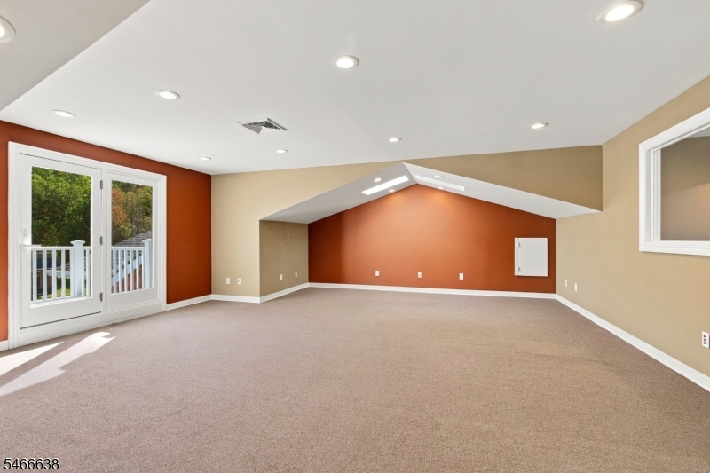 28 Bowling Green Pkwy 3ab Jefferson NJ 07849