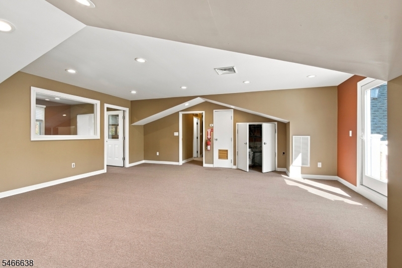 28 Bowling Green Pkwy 3ab Jefferson NJ 07849