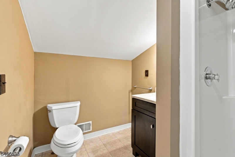 28 Bowling Green Pkwy 3ab Jefferson NJ 07849