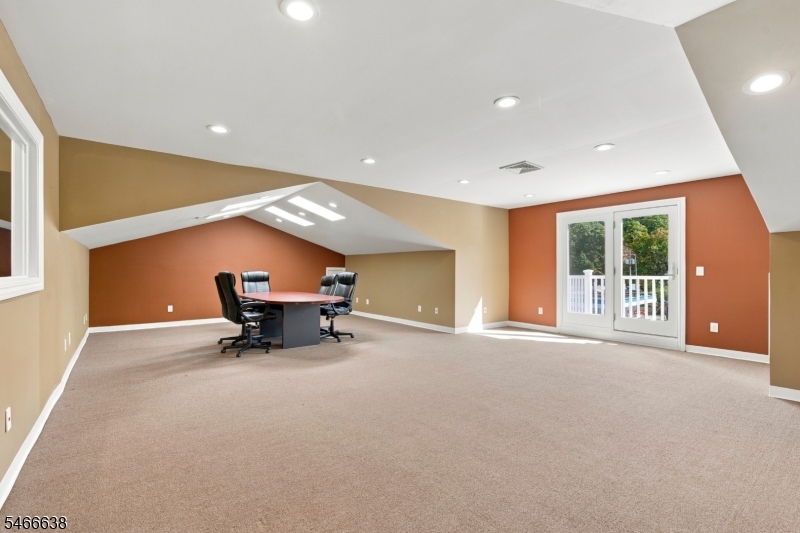 28 Bowling Green Pkwy 3ab Jefferson NJ 07849