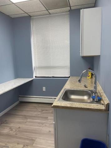 702 N Broad Street Elizabeth NJ 07208