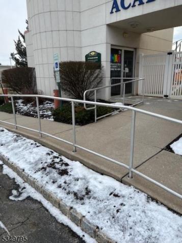 4 Minneakoning Road Raritan NJ 08822