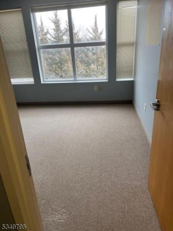 4 Minneakoning Road Raritan NJ 08822