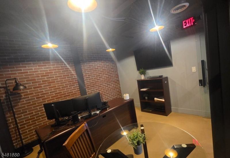 242 Barrow Street Jersey City NJ 07302