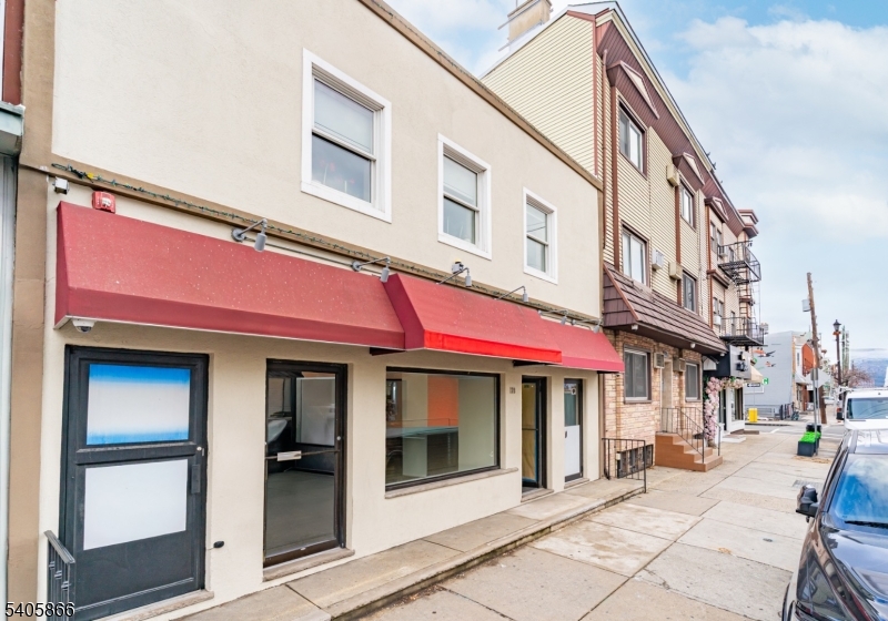 128 Wilson Avenue Newark NJ 07105