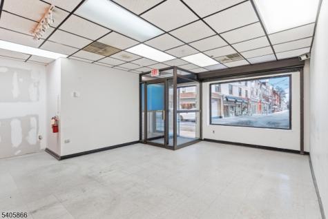 128 Wilson Avenue Newark NJ 07105