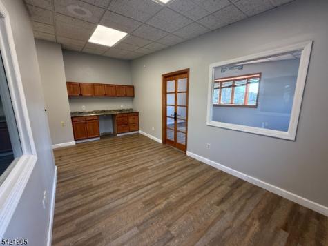 209 Cooper Ave, Ste 7 Montclair NJ 07043