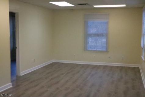 496 RT22 Readington NJ 08833