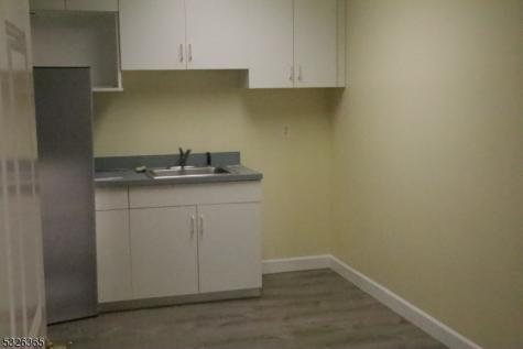 496 RT22 Readington NJ 08833