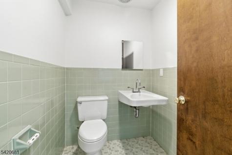 764 Easton Avenue Franklin NJ 08873