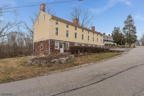 6 Darts Mill Road Readington NJ 08822