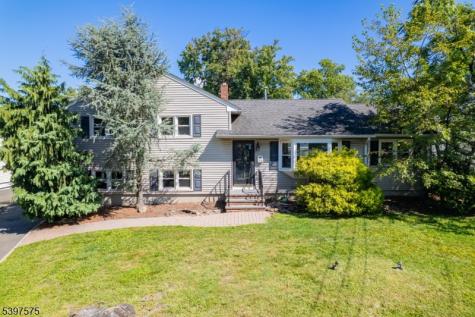 30 Brant Avenue Clark NJ 07066