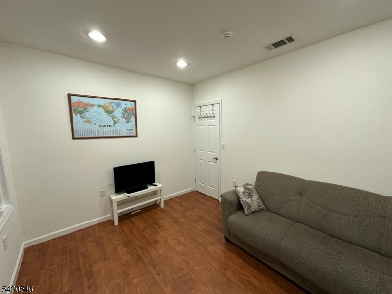 489 Clifton Avenue Clifton NJ 07011