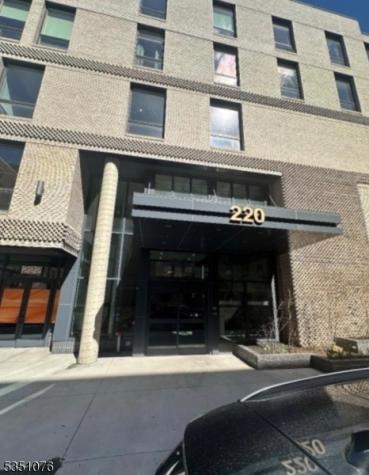 220 9TH Street Jersey City NJ 07302