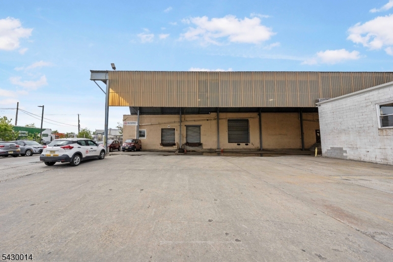 370 Adams Street Newark NJ 07114