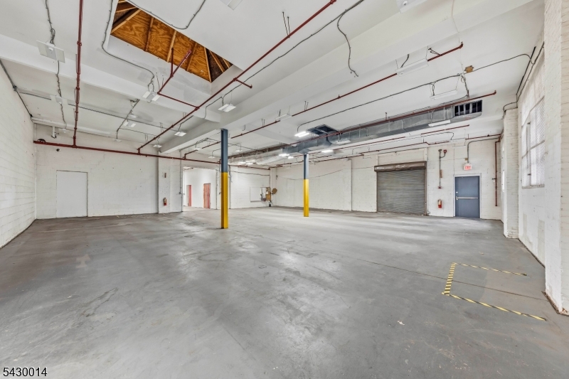 370 Adams Street Newark NJ 07114