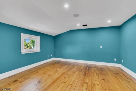 49 E Passaic Street Rochelle Park NJ 07662