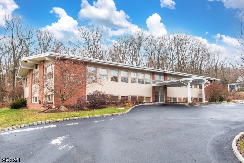 17 Kiel Avenue Kinnelon NJ 07405