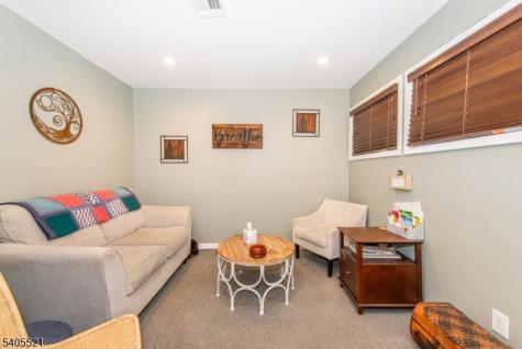 17 Kiel Avenue Kinnelon NJ 07405