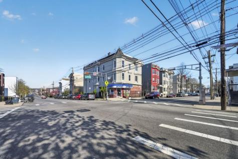 661 South 18th Street Newark NJ 07103