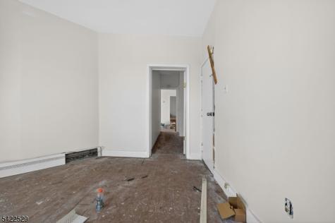 661 South 18th Street Newark NJ 07103