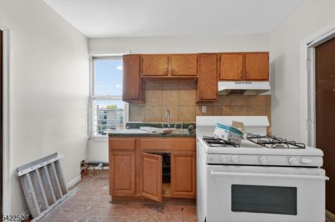 661 South 18th Street Newark NJ 07103