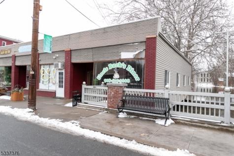2 Market Street Belvidere NJ 07823