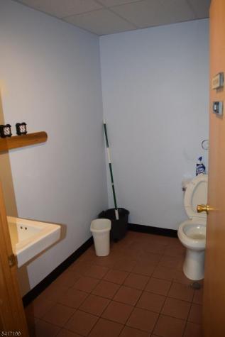 1553 RT27 Franklin NJ 08873