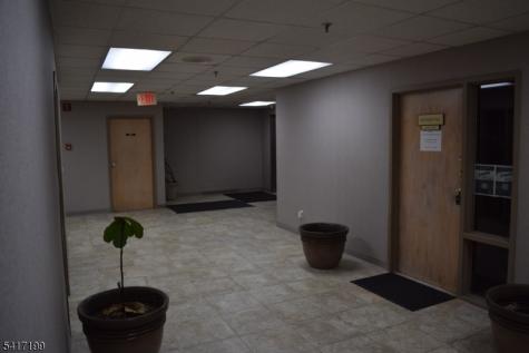 1553 RT27 Franklin NJ 08873