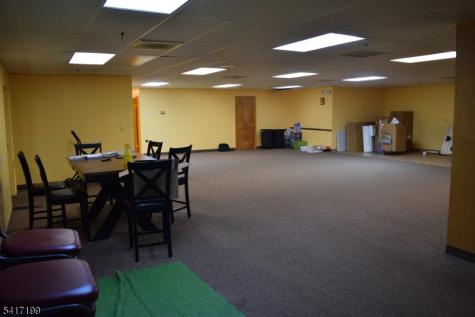1553 RT27 Franklin NJ 08873