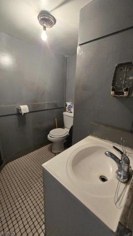 422 Monroe Street Passaic NJ 07055