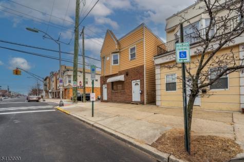 378 Avenue C Bayonne NJ 07002