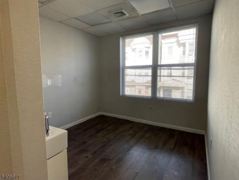 332 Lafayette Street Newark NJ 07105