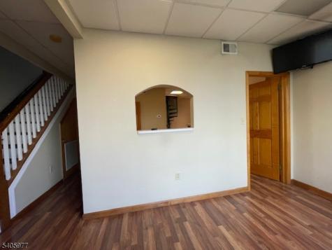 332 Lafayette Street Newark NJ 07105