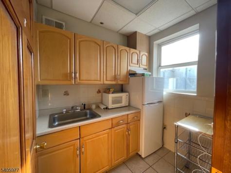 332 Lafayette Street Newark NJ 07105
