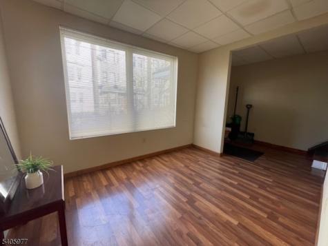 332 Lafayette Street Newark NJ 07105