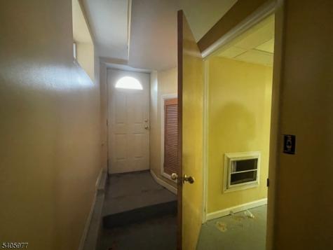 332 Lafayette Street Newark NJ 07105