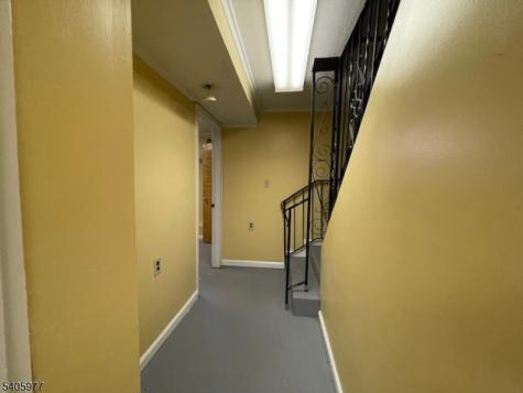 332 Lafayette Street Newark NJ 07105