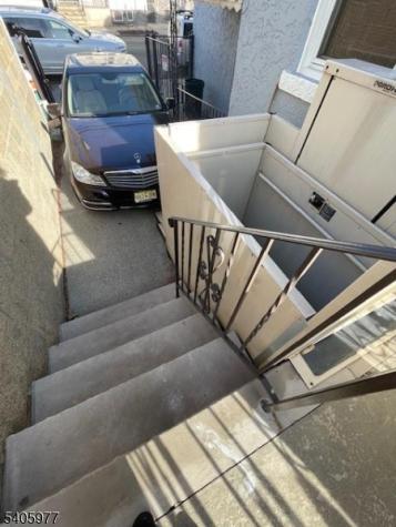 332 Lafayette Street Newark NJ 07105