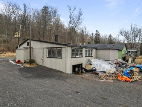 23 Musconetcong River Road Hampton NJ 08827