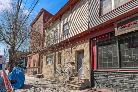 167 Avenue E Bayonne NJ 07002