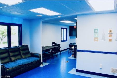 700 Coventry Drive Lopatcong NJ 08865