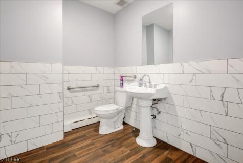 992 Clifton Avenue Clifton NJ 07013