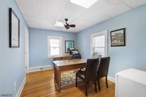 35 Leigh Street Clinton NJ 08809
