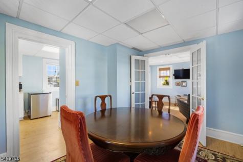 35 Leigh Street Clinton NJ 08809