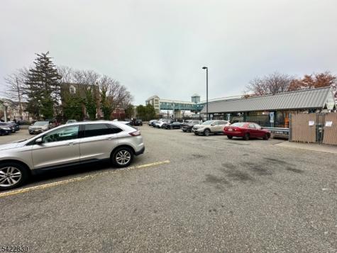 534 Avenue Bayonne NJ 07002