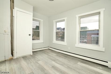 83 Jay Street Newark NJ 07103