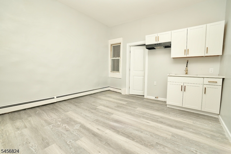 83 Jay Street Newark NJ 07103