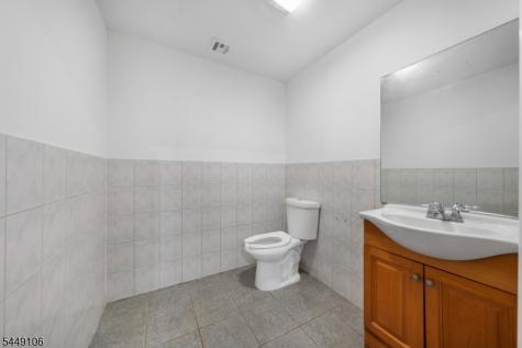 476 Bloy Street Hillside NJ 07205